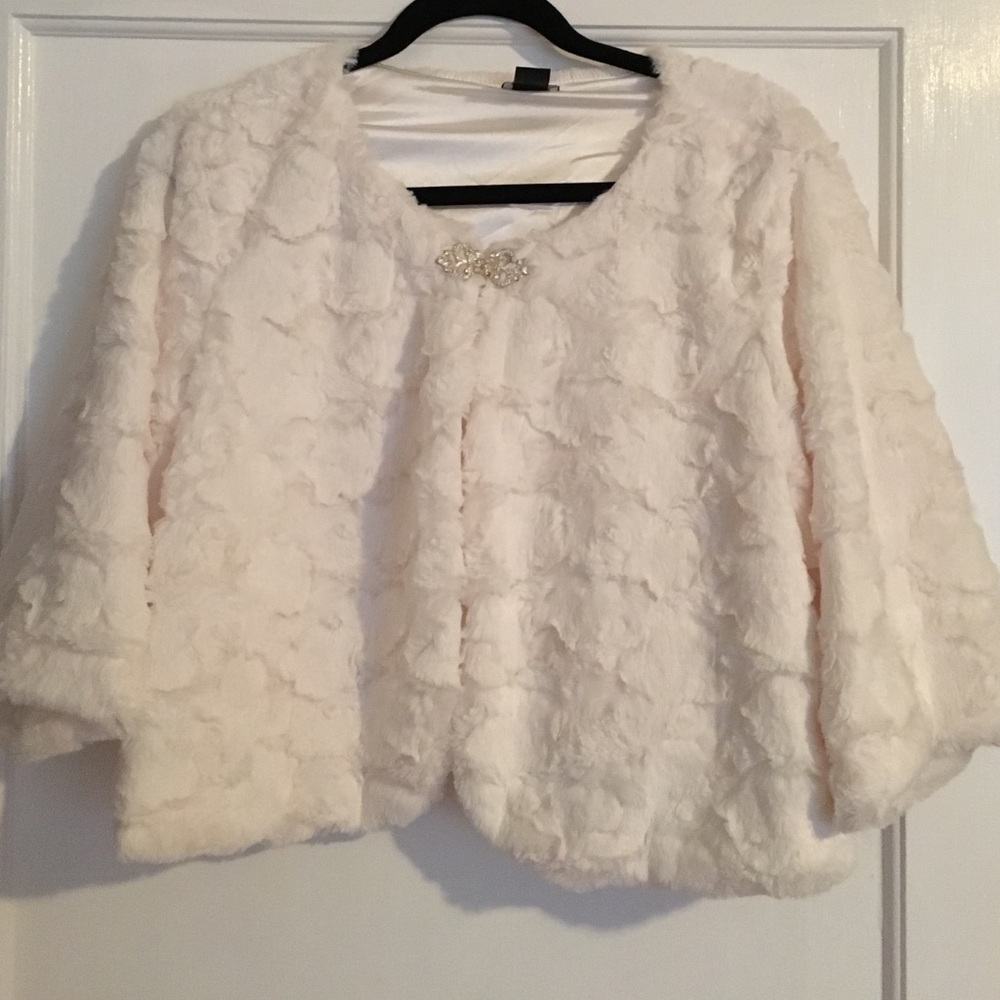 Elegant White Faux Fur Cape